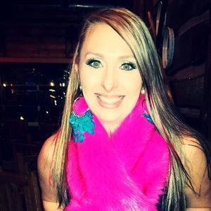 Meet your Posher, Molly